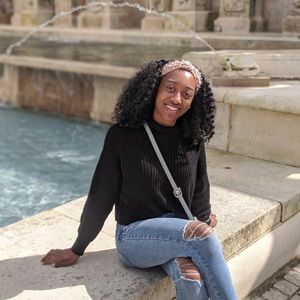 Meet your Posher, Ariell
